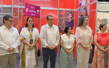 Inauguración de stand de Comunicación en la FILEY