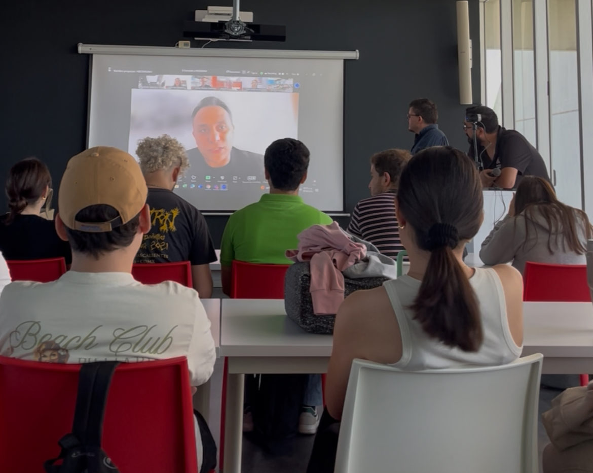 Estudiantes y expertos se reúnen en la Jornada de Investigación de Verano