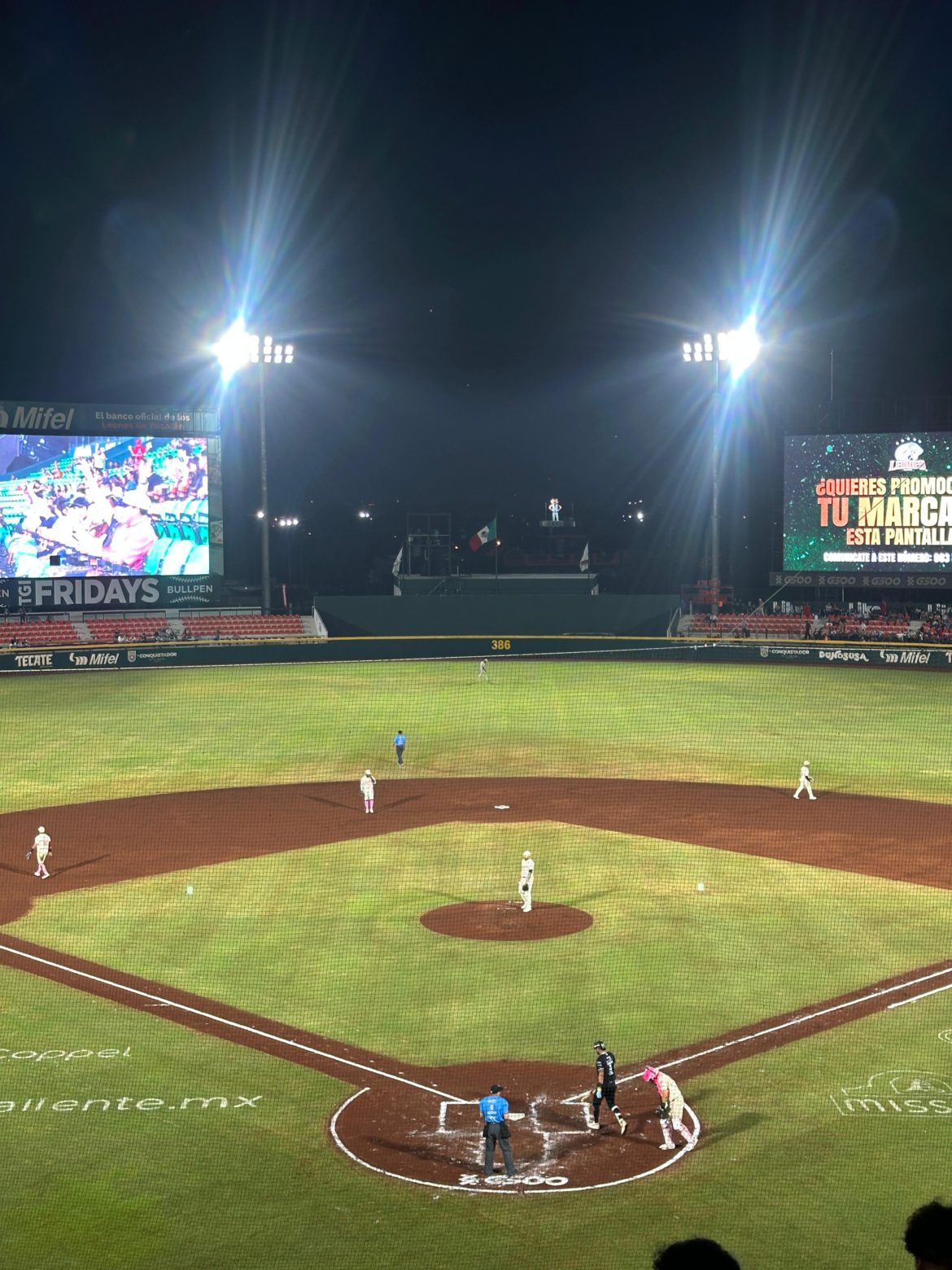 Pasión, comida y béisbol: El duelo entre Leones y Tecos