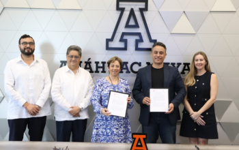 De izquierda a derecha: Mtro. José Alberto Guerrero Silva, Dr. Carlos Pérez Várguez, Dra. Marisol Tello Rodríguez, Dr. Roberto Gondo Macedo, Mtra. Regina Otero Roche. Foto de Daniela Acosta Pérez