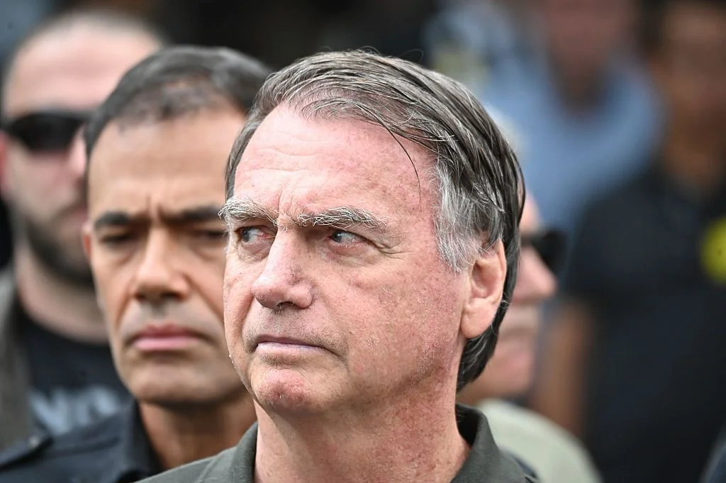 Inicio de prisión preventiva para Jair Bolsonaro agrava su situación legal