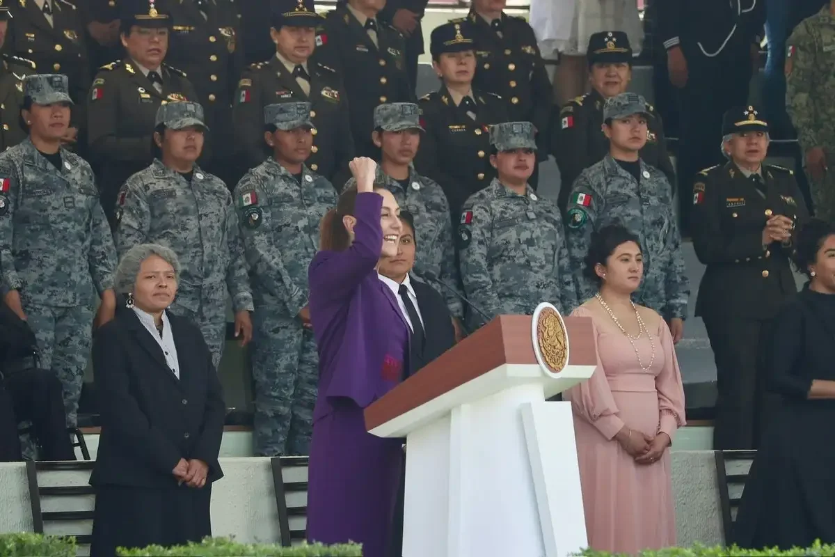 Sheinbaum reconoce la entrega de las mujeres en las Fuerzas Armadas en ...