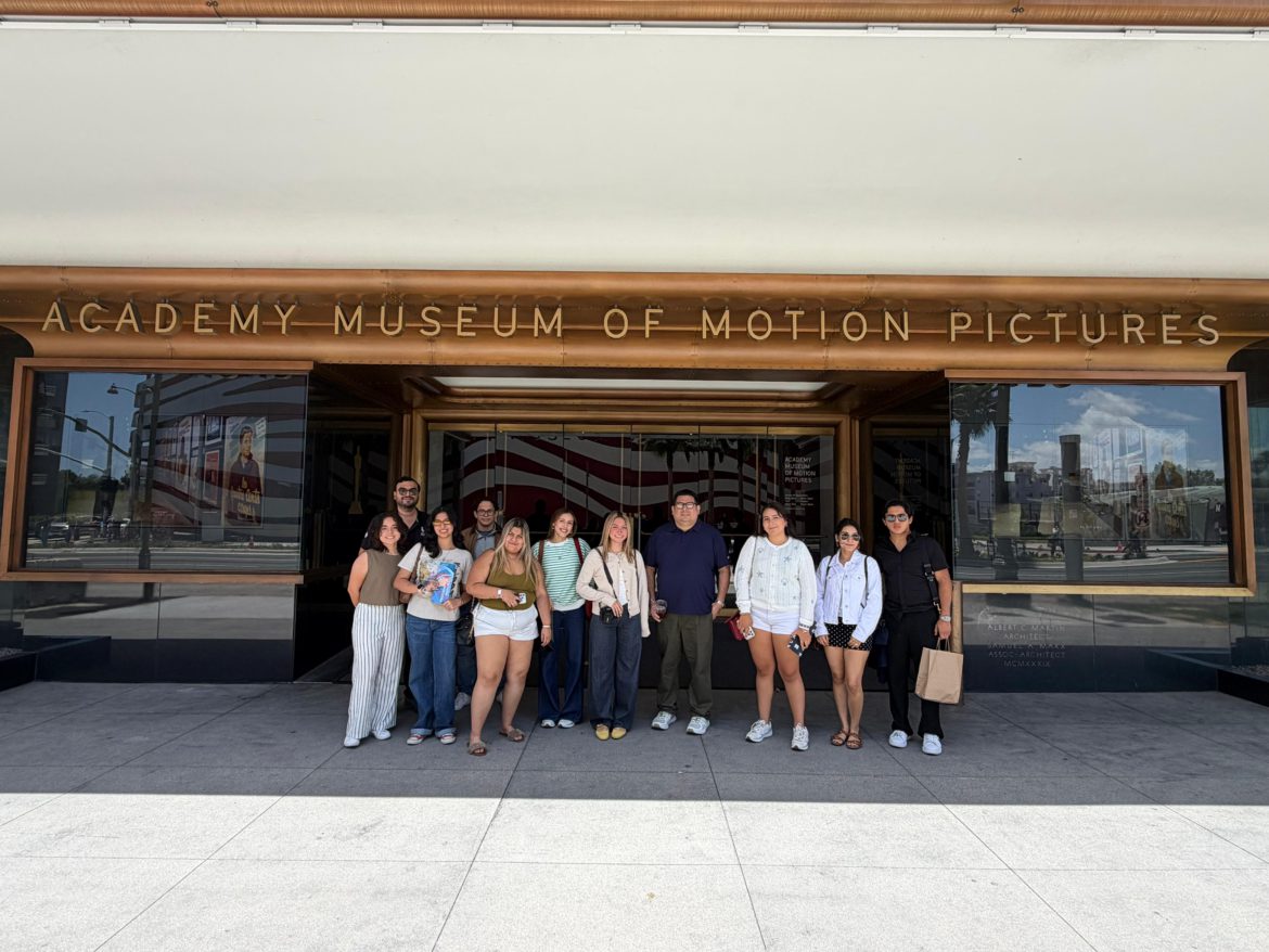 Estudiantes de la Anáhuac Mayab visitan el Museo de la Academia