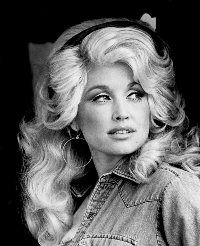 Muere Dolly Parton a los 80 años, adiós a una leyenda